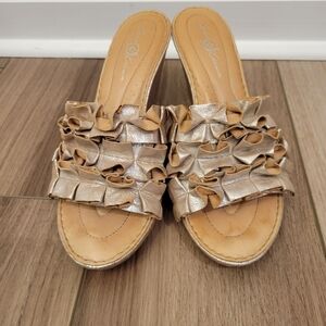 Born Crown Metallic Tan Ruffle Leather Wedges Size 8